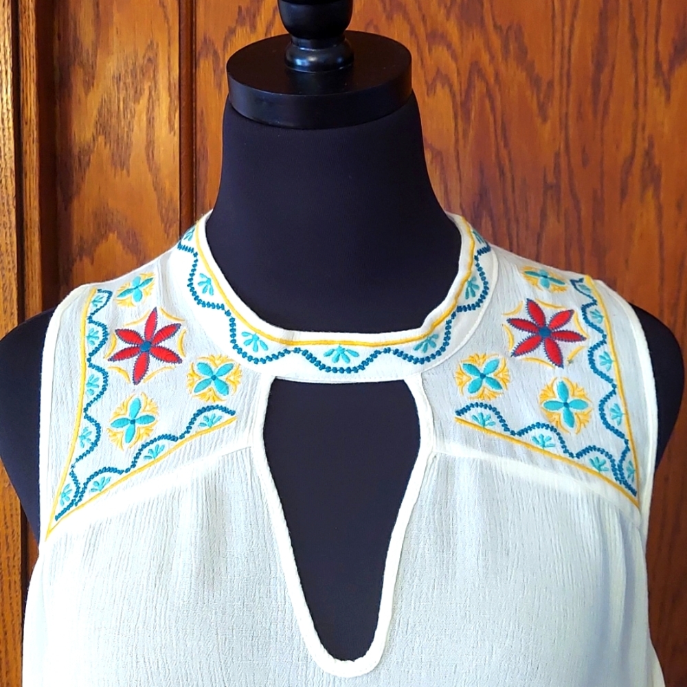 Living Doll Boho Cold Shoulder Floral Tunic - Picture 3 of 9